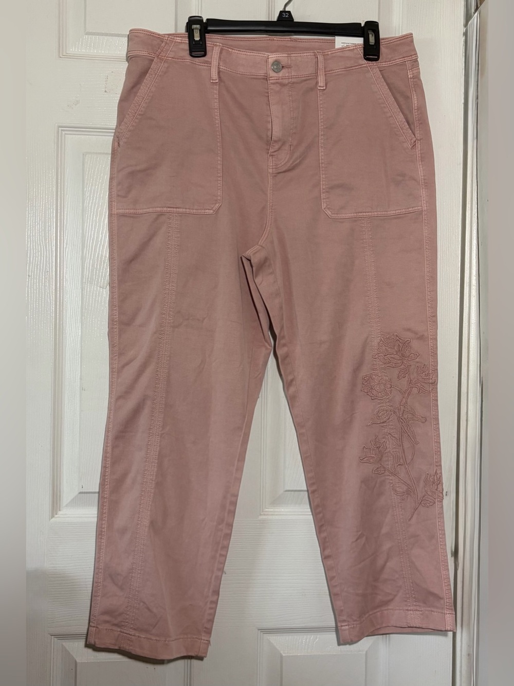 Chico’s Mauve Pink Embroidered Crop Pants Sz 2R